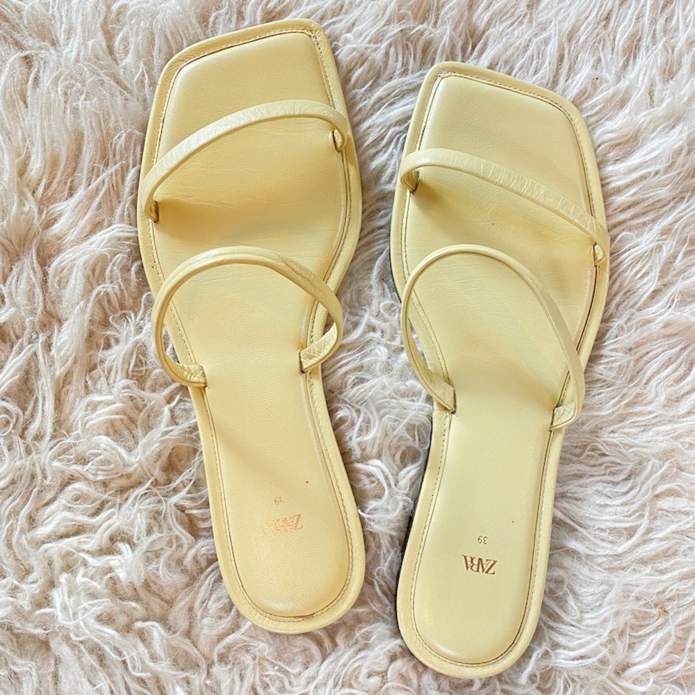 ZARA Cream Strappy Flat Sandals – Size 39